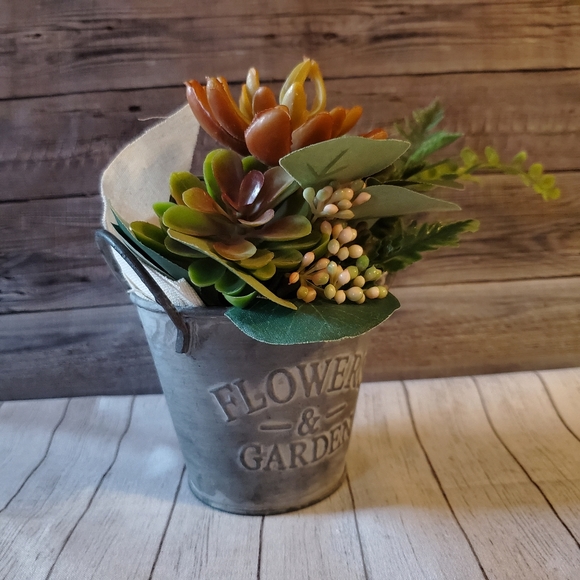 Rustic Farmhouse Decor Pig Chalkboard & Succulant - Picture 3 of 7